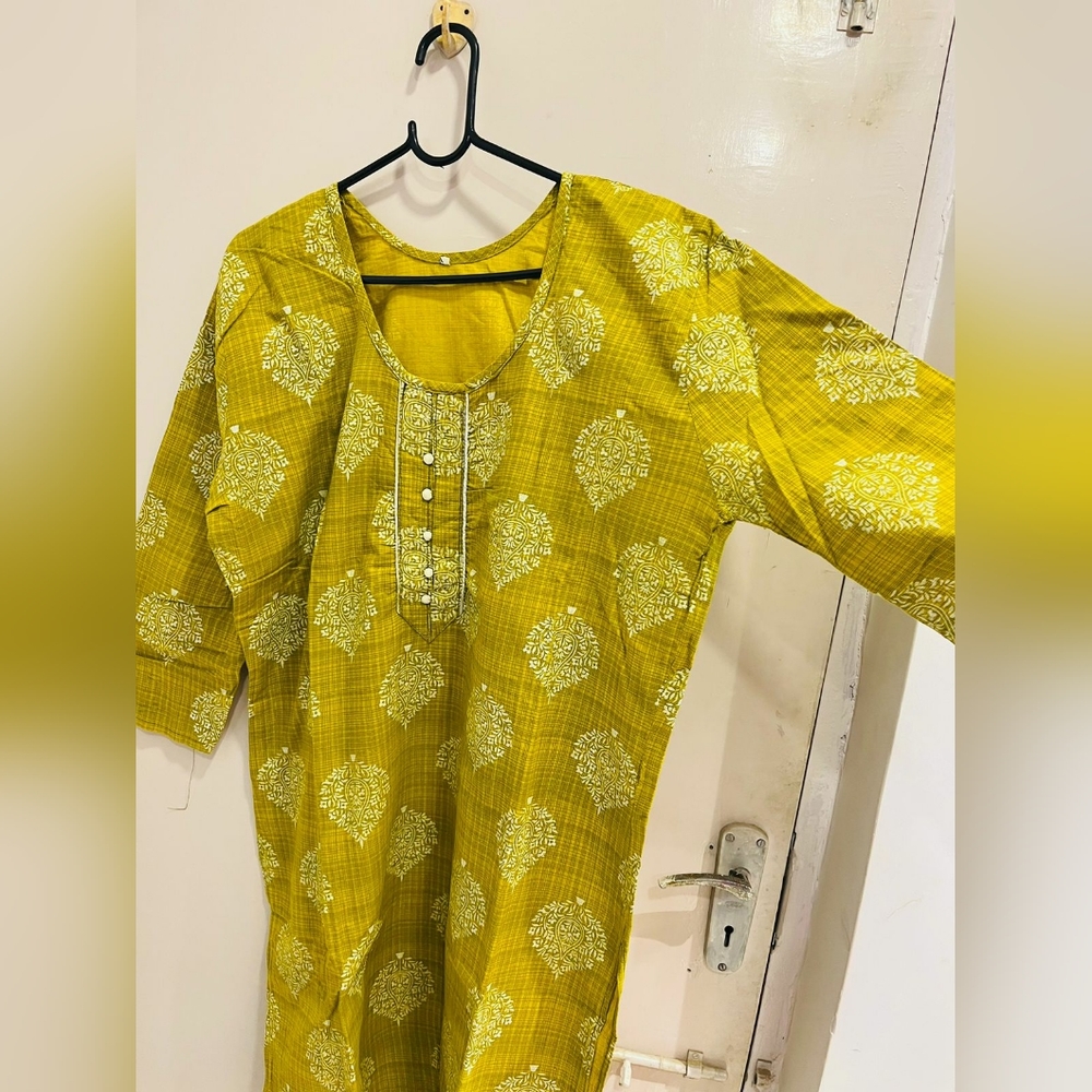 Yellow cotton kurti - Picture 4 of 6